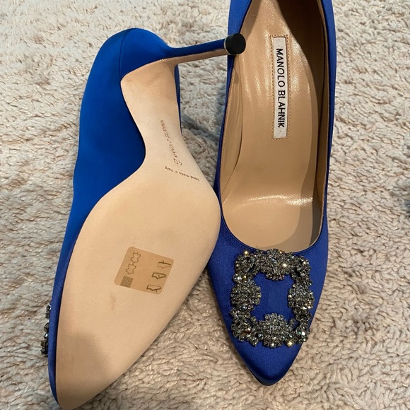 Manolo blahnik hangisi royal blue satin buckle heels - Picture 6 of 6